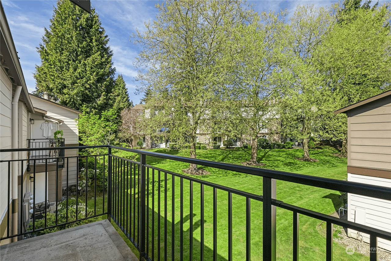 12621 NE 130th Way #D-206