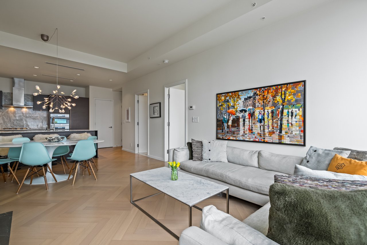 Suite 5707- 180 University Avenue 