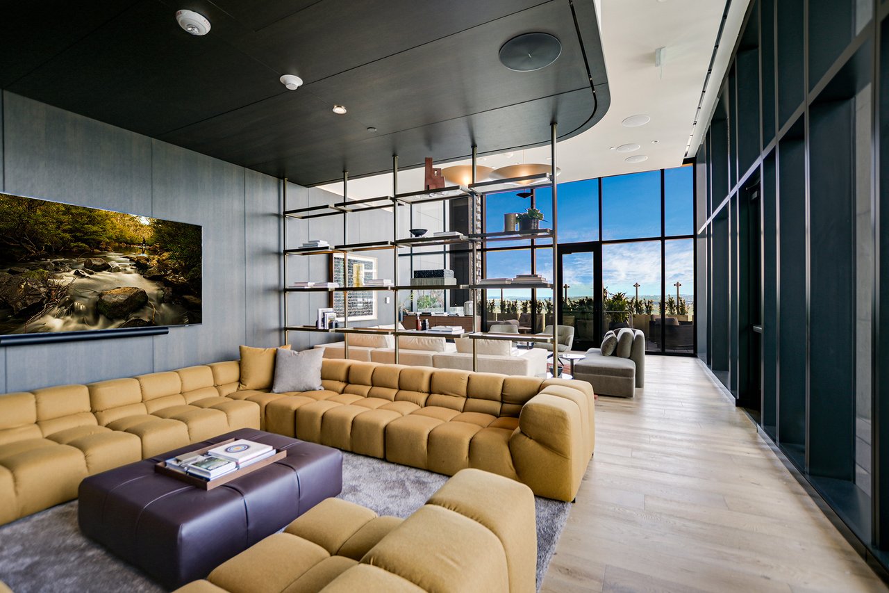 The Modern Residences: 610 Davis St. #2205