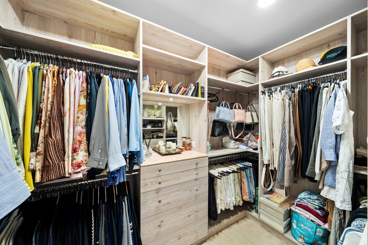 6000 Island Blvd # 1803