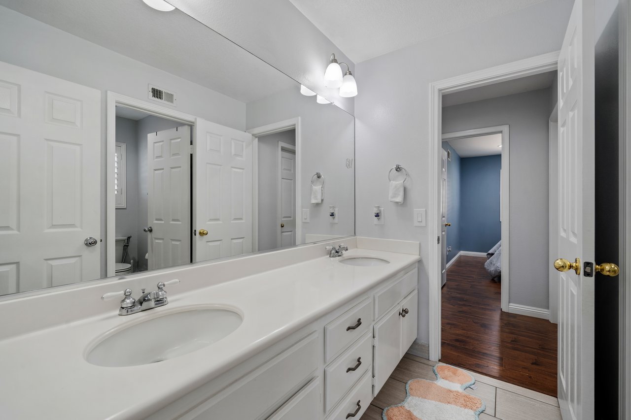 11344 Sunrise Court