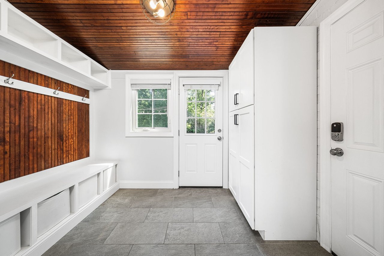 1138 Cameron Rd