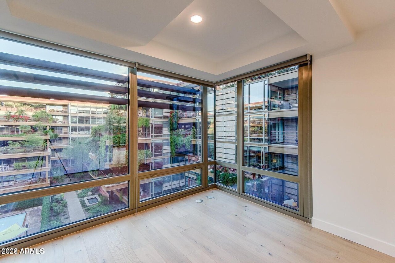 7121 E Rancho Vista Dr, #5011