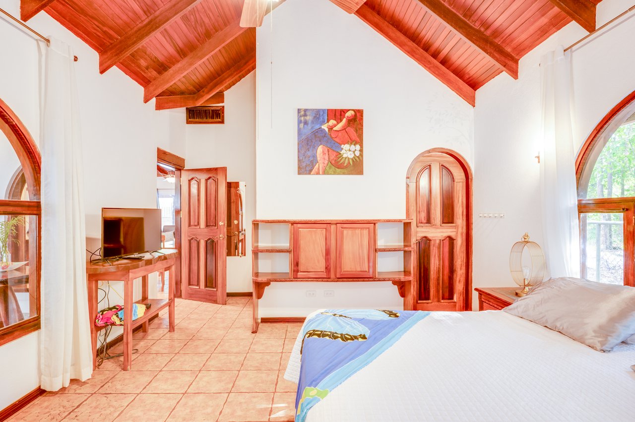 Casa de Luz | 3BR Tropical Home with Pool & Rancho, Walk to Potrero Beach