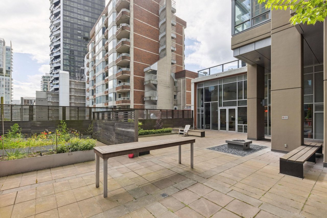 2705-1308 Hornby St Unit: 2705