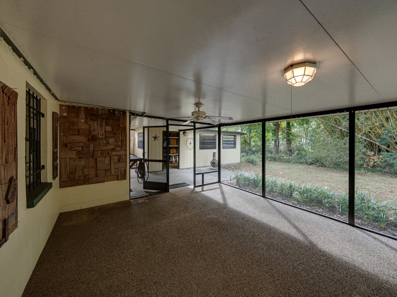 2702 Auburn Avenue W