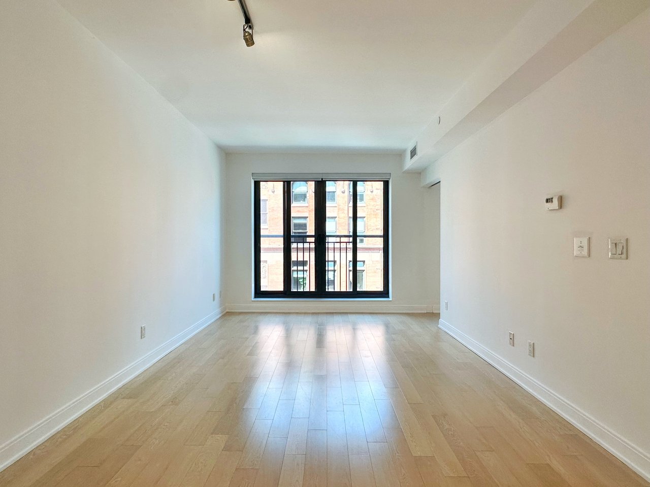 519- 55 Front Street E