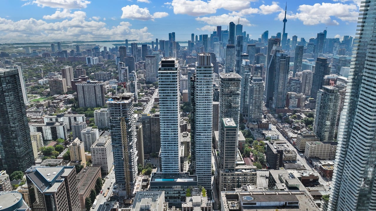 50 Charles St E Suite 5502