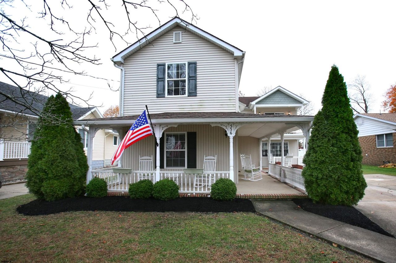 556 Grape St