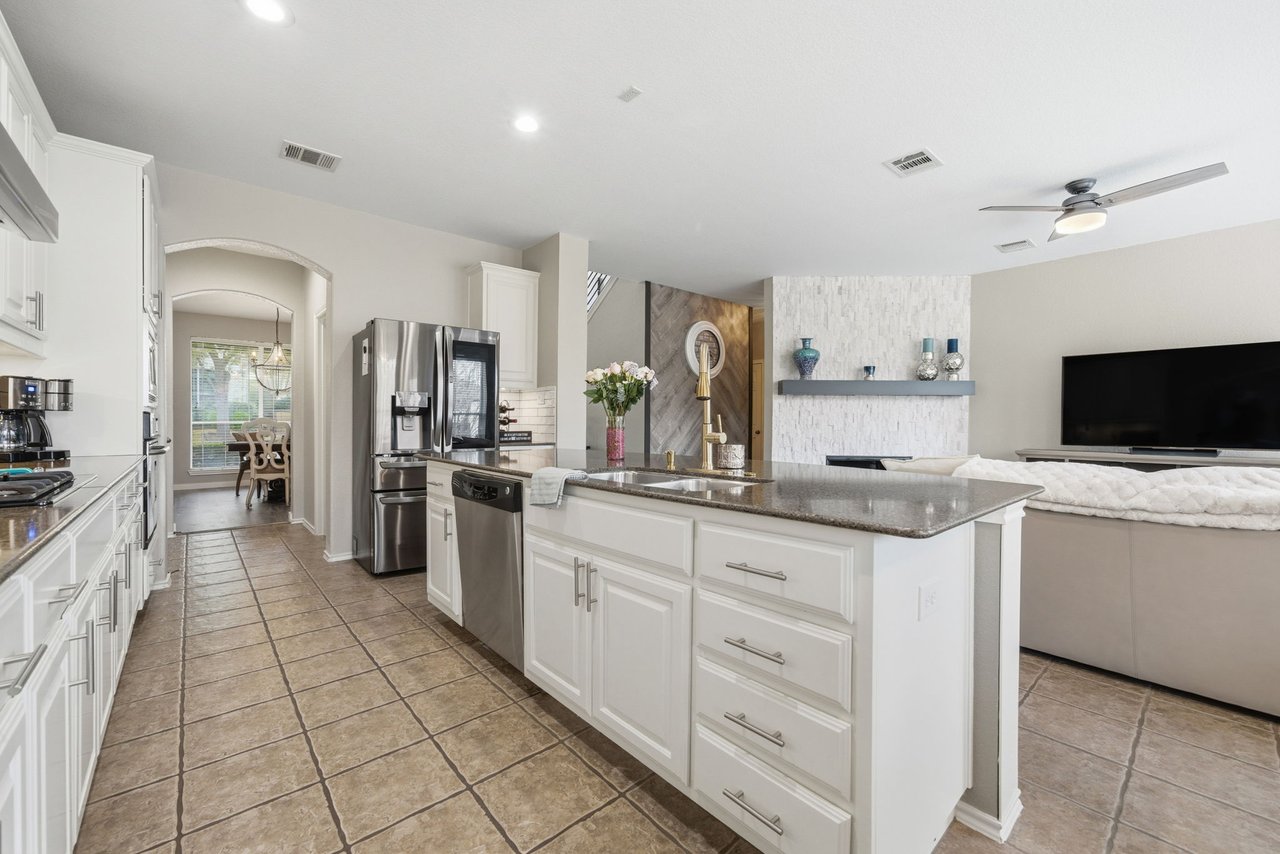 Elegantly Updated Lakeway Retreat w/ New Roof