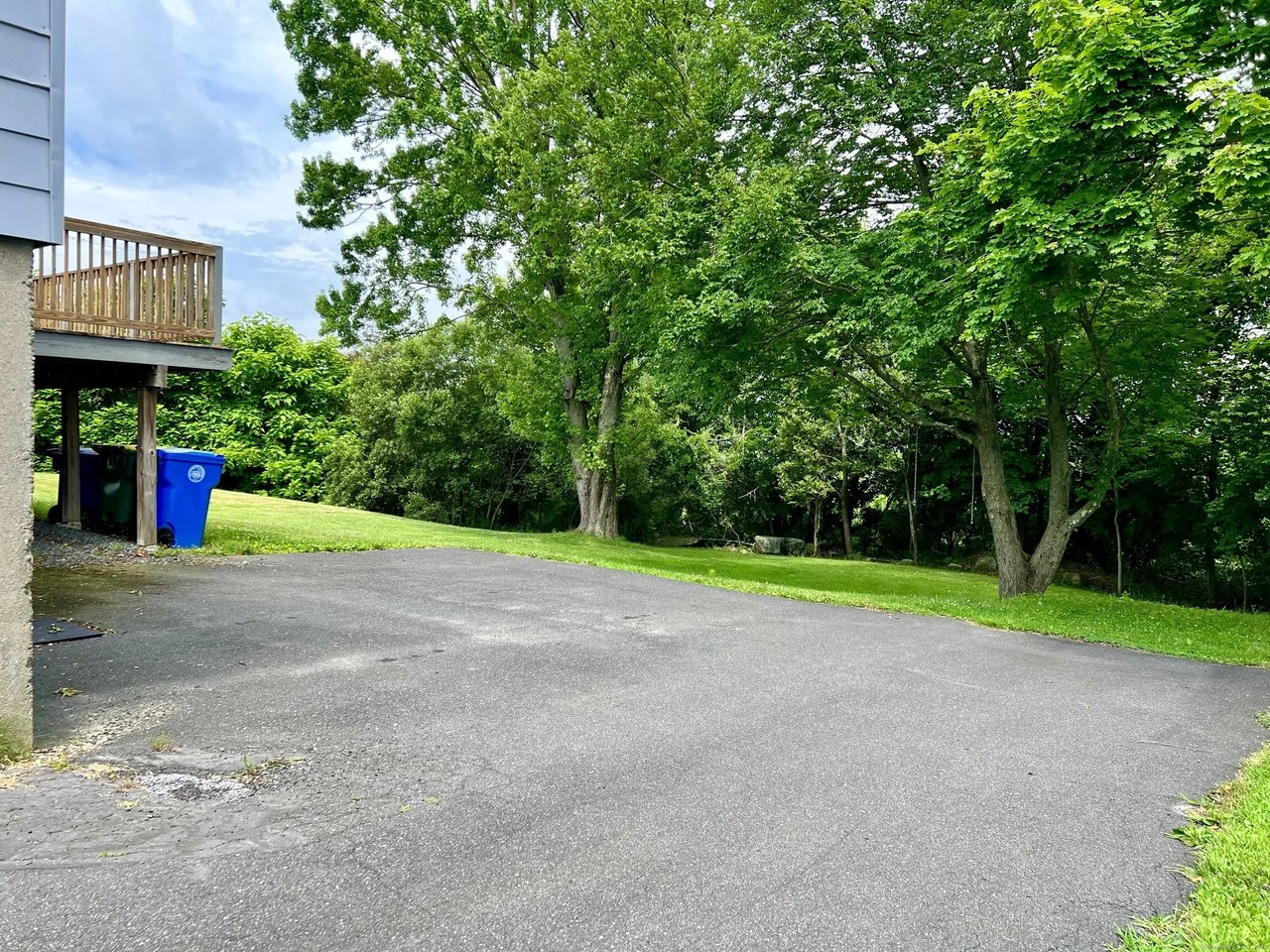 100 Mount Carmel Avenue