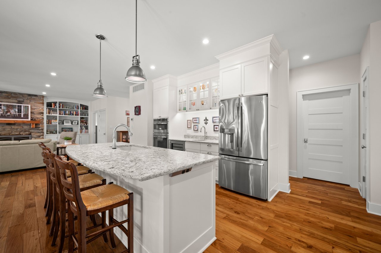 47118 Oak Avenue, Grand Beach, MI 49117