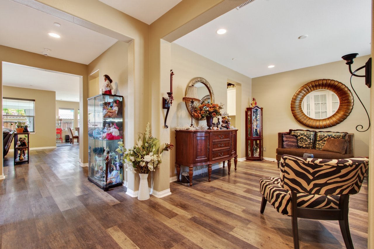 27867 Huron Ct