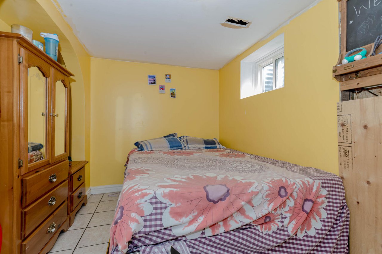 11 Glenmore Crescent