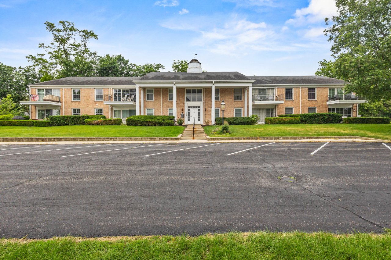 1305 W Main St 108 Lake Geneva, Wisconsin 53147 