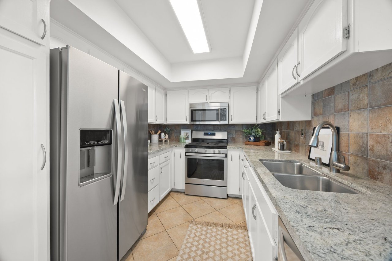 12060 Hoffman St. Unit 305,Studio City