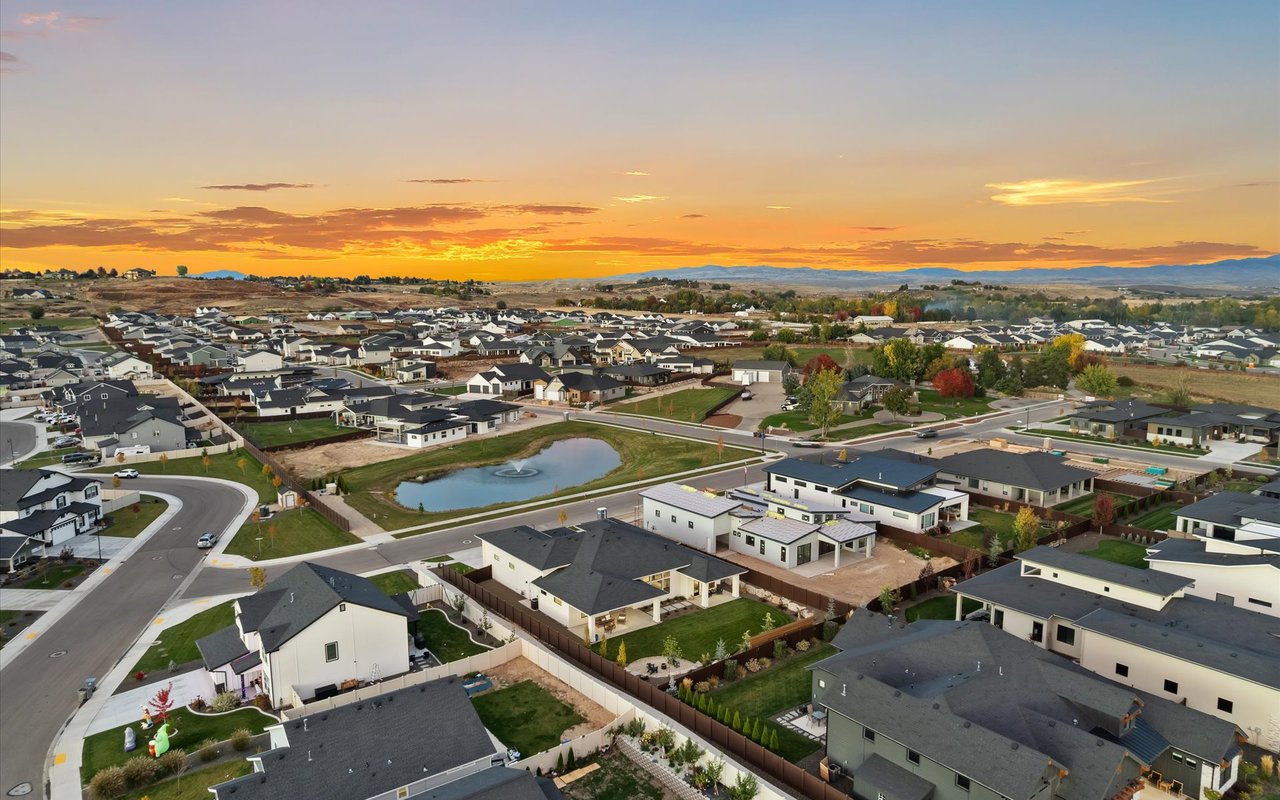 Modern Prairie Style Home in Serene Star, Idaho