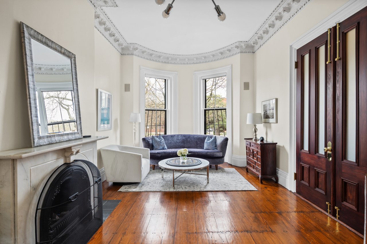 203 West Newton Unit 1