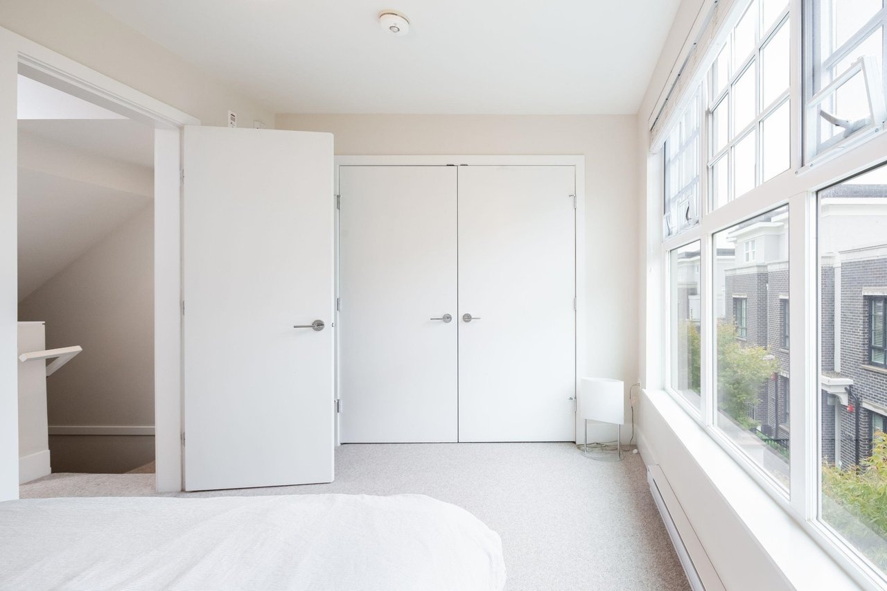 276 W 62nd Ave