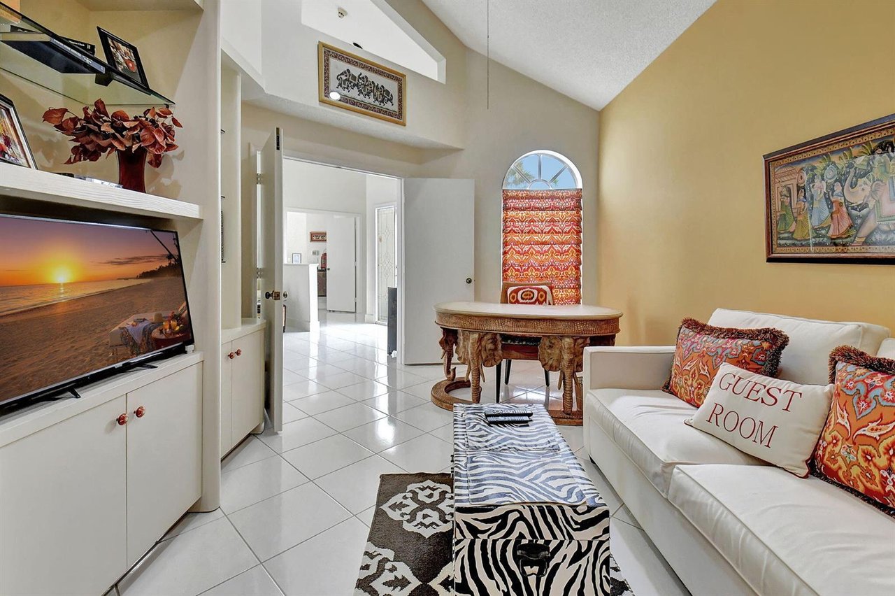 2489 NW 66th Dr