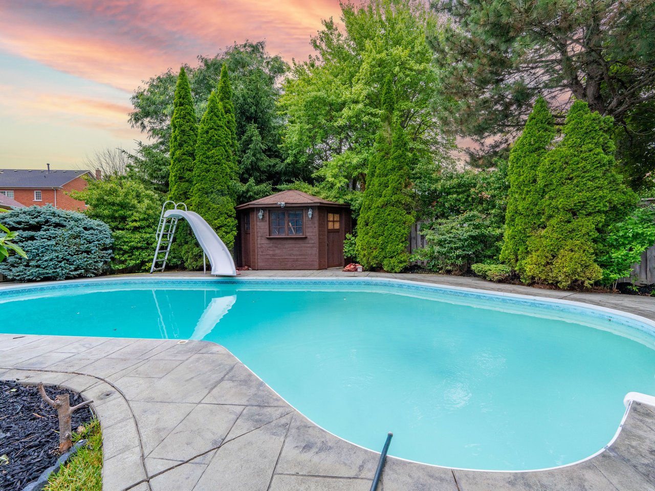 39 Montclair Rd