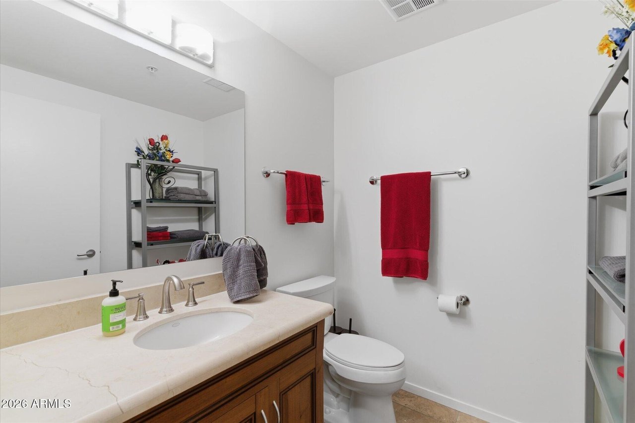 7137 E Rancho Vista Dr, #2009
