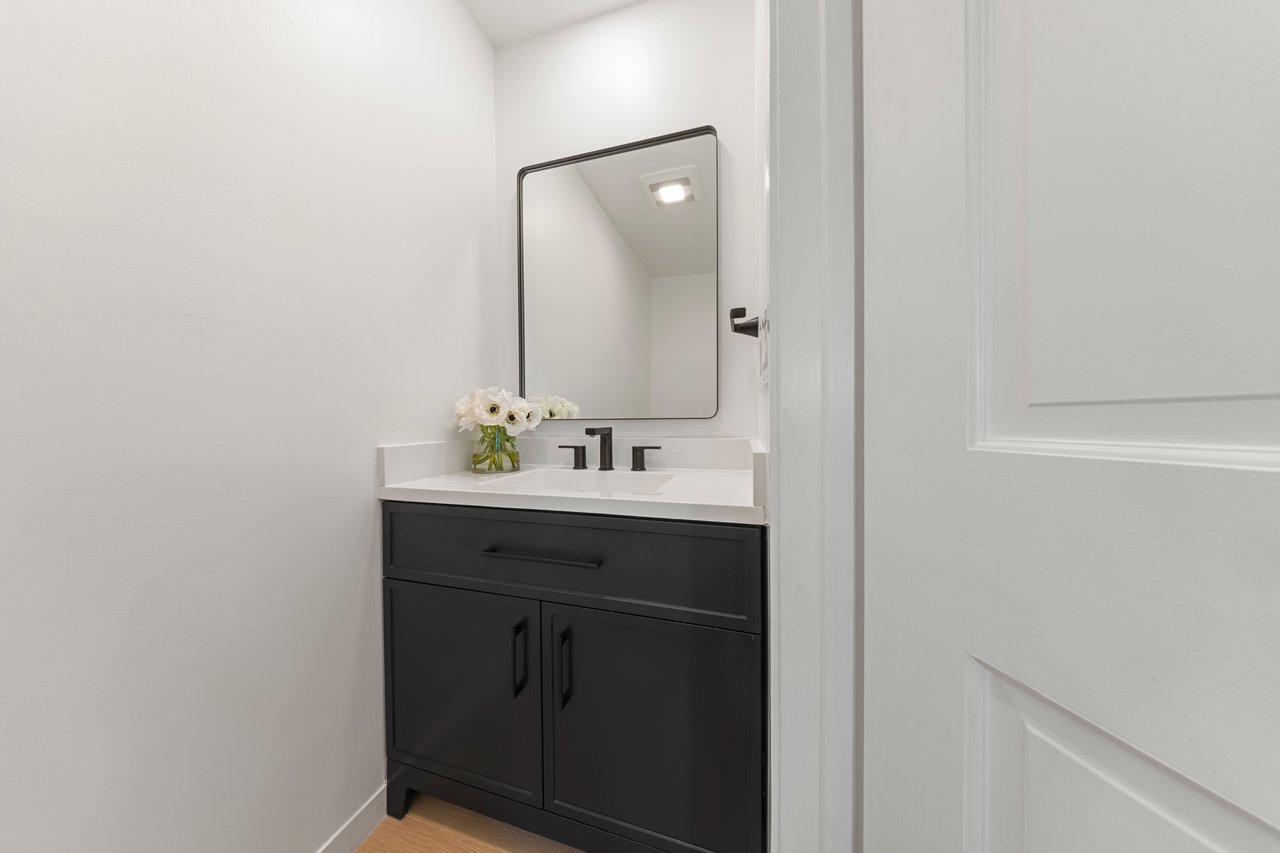 Stylish View Home on a Cul-De-Sac
