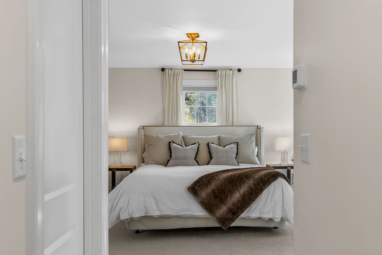 11 Lisa Ln Pembroke, MA 02359