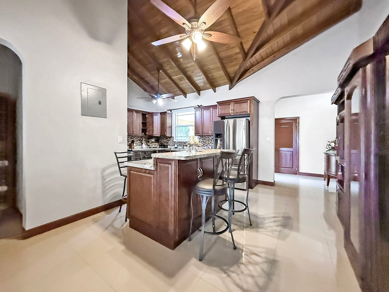 1069 Sea Cows Bay 2 Bedroom Apartment