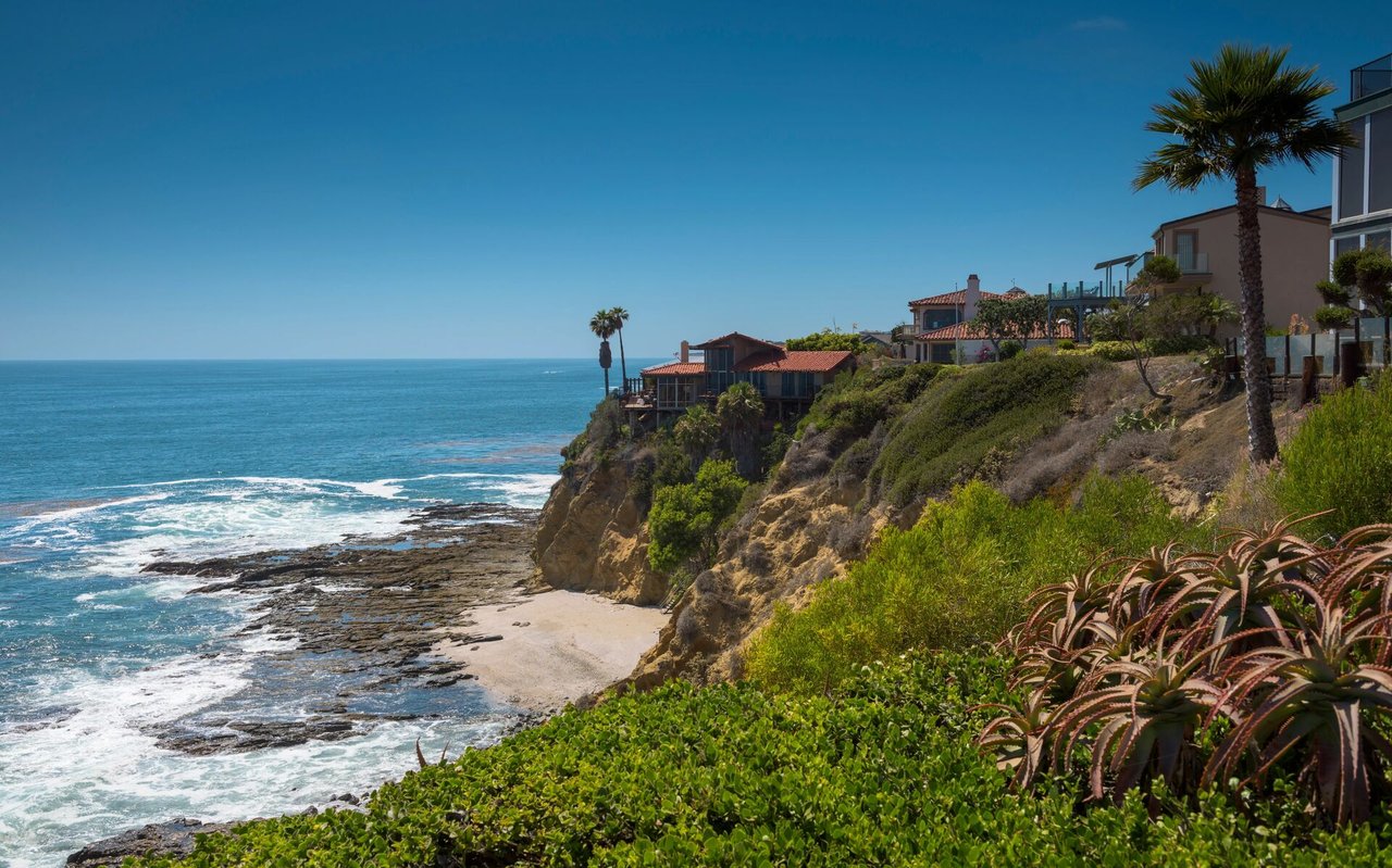 Laguna Beach Warning in Effect for Victoria Beach