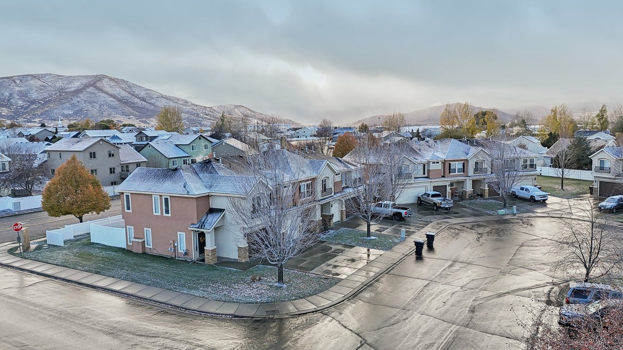 211 Greenfield Cir 103