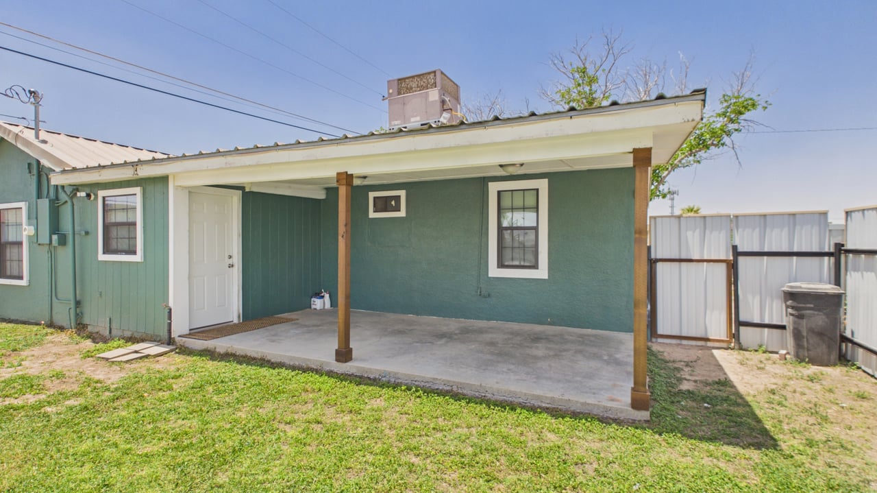 1006 N Texas Ave