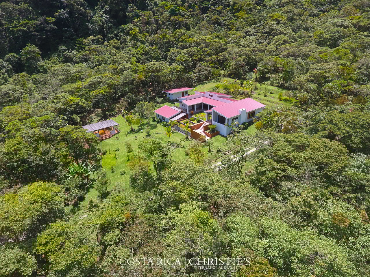 Magnificent Estate with Crystal Clear Streams & Waterfalls - Tierra Serena