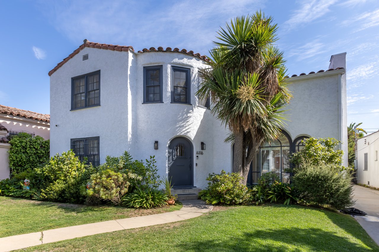 Casa Patricia by Oraklus