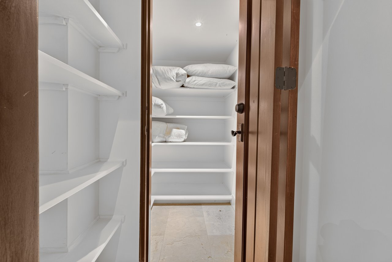 16 Calle La Ronda | Renovated Three-Bedroom Home Steps from Playa Danta