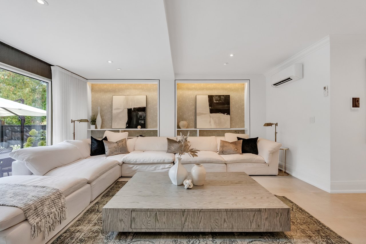 Gorgeous Upgraded Residence