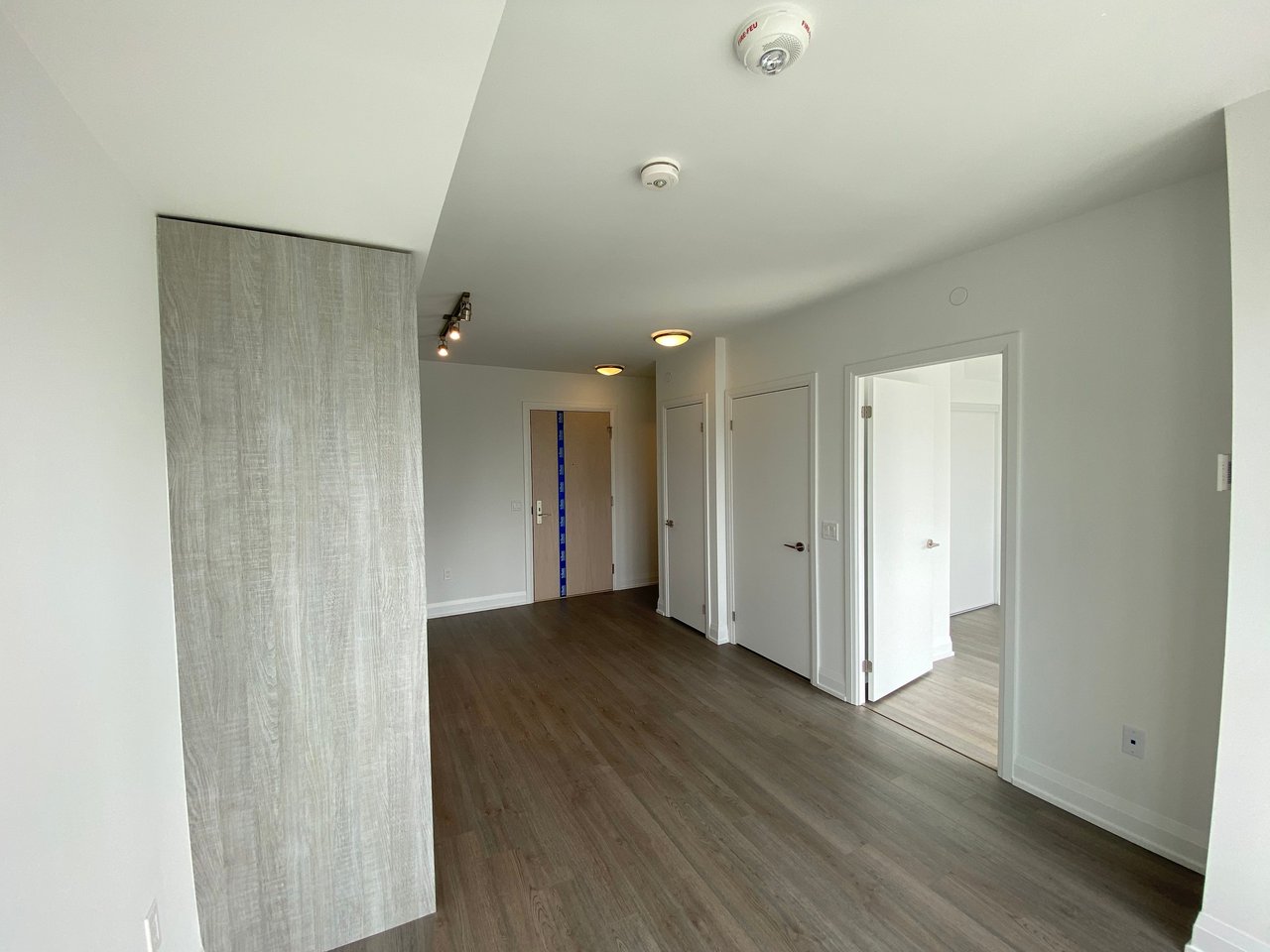 77 Mutual Street Unit: 2206