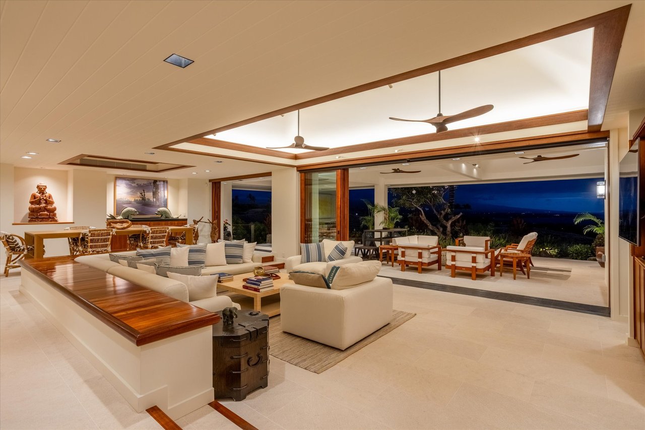 EXCEPTIONAL 5,456 SQ FT RESIDENCE - MAUNA KEA RESORT - $9,750,000 - RENOWNED KOHALA COAST BIG ISLAND