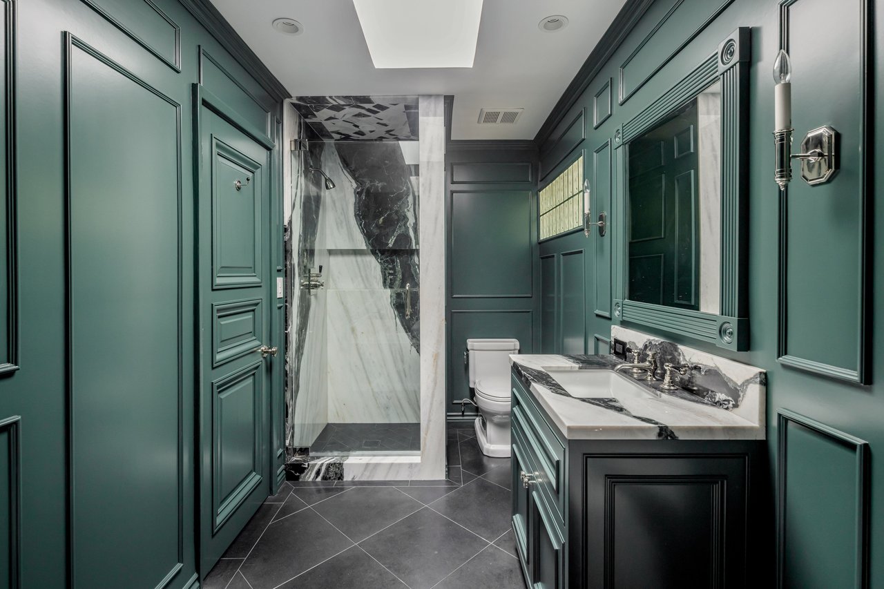 1612 Gilcrest Dr, Beverly Hills