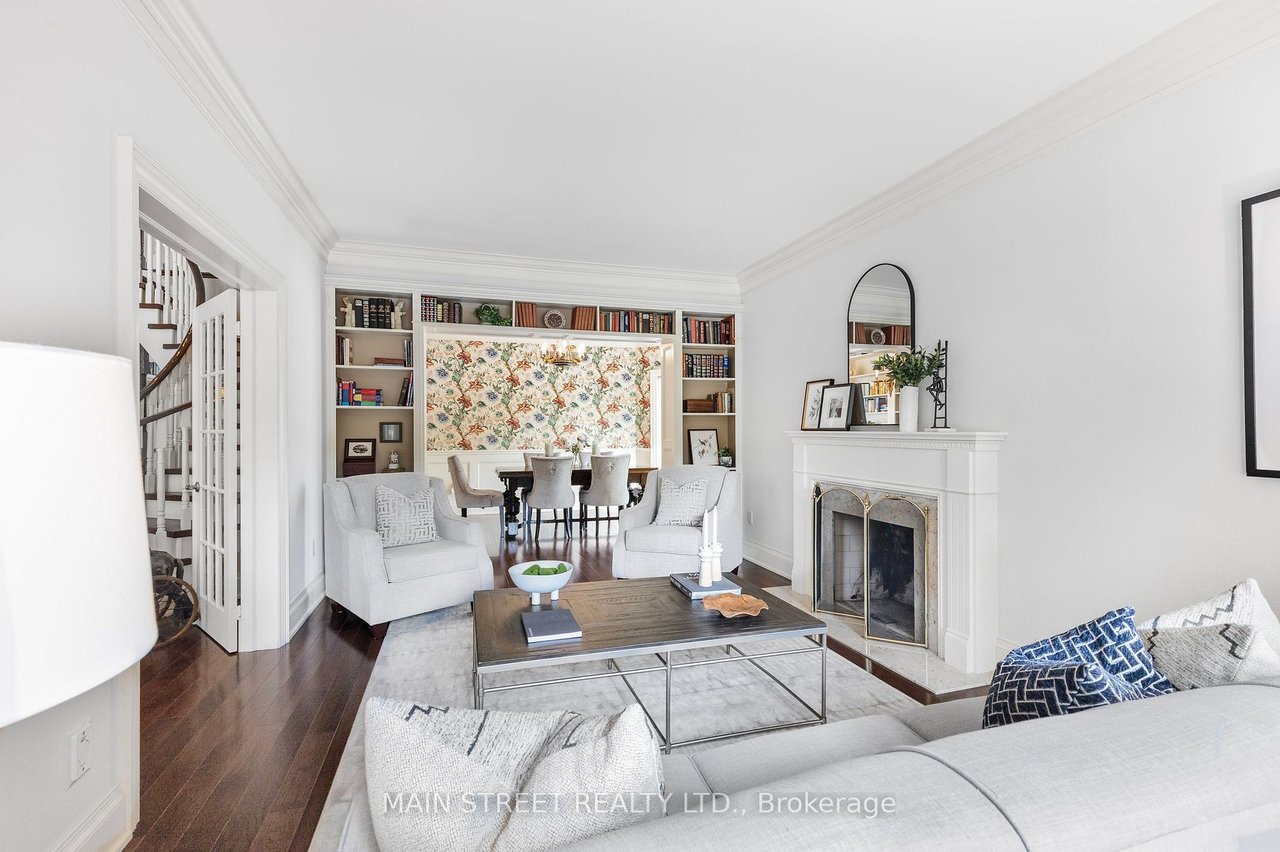 120 Willow Farm Lane, Aurora