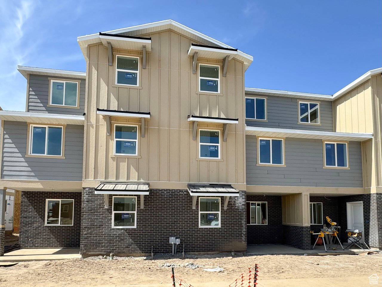 215 N Madison Ave #127