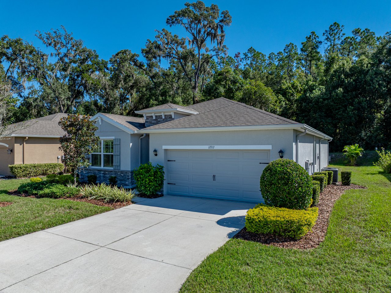 12717 EASTPOINTE DR