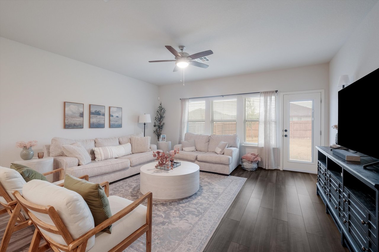 10227 Amaryllis Way