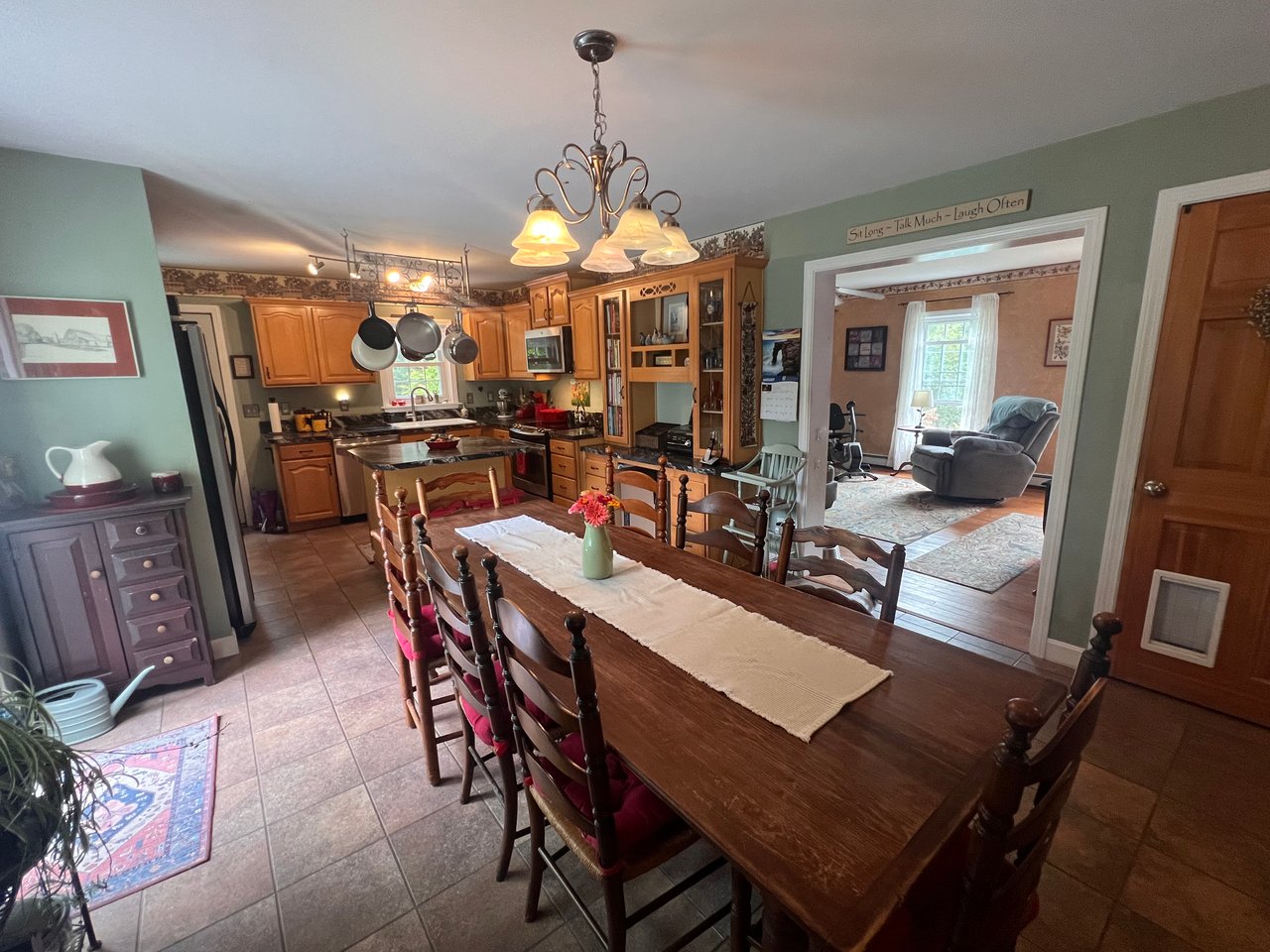 548 Crow Hill Rd