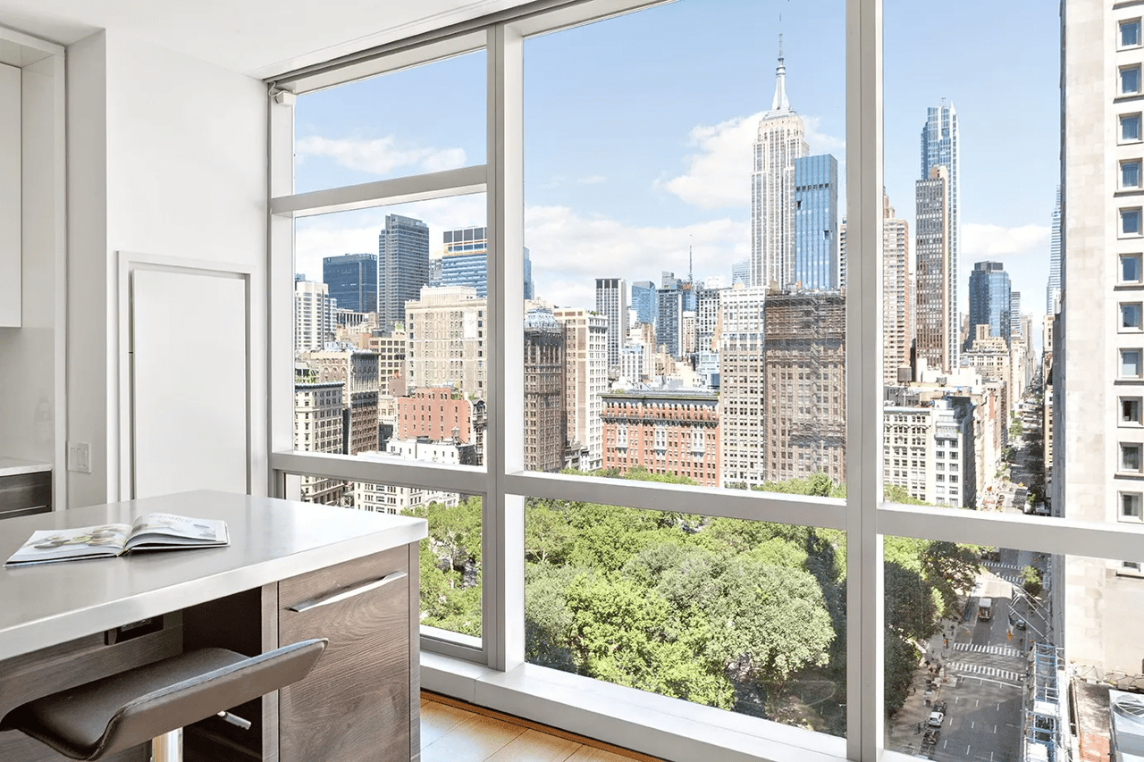 23 East 22nd St #21A