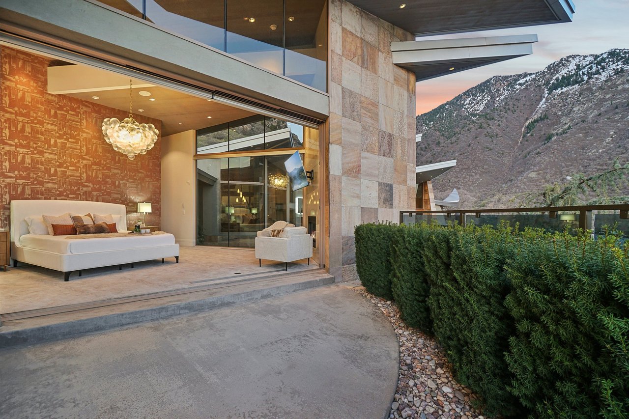 4141 E Canyon Estate Dr