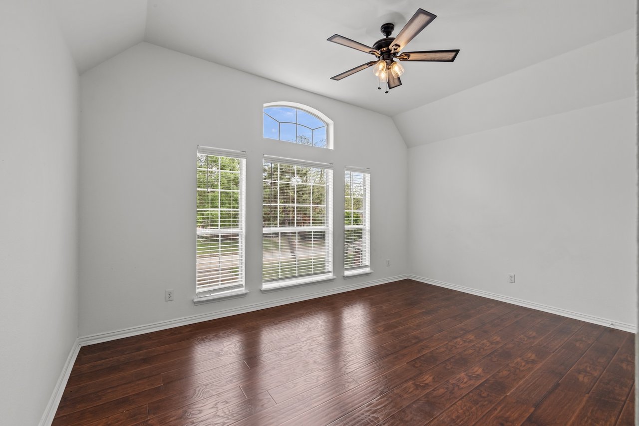 2 Treewood Court