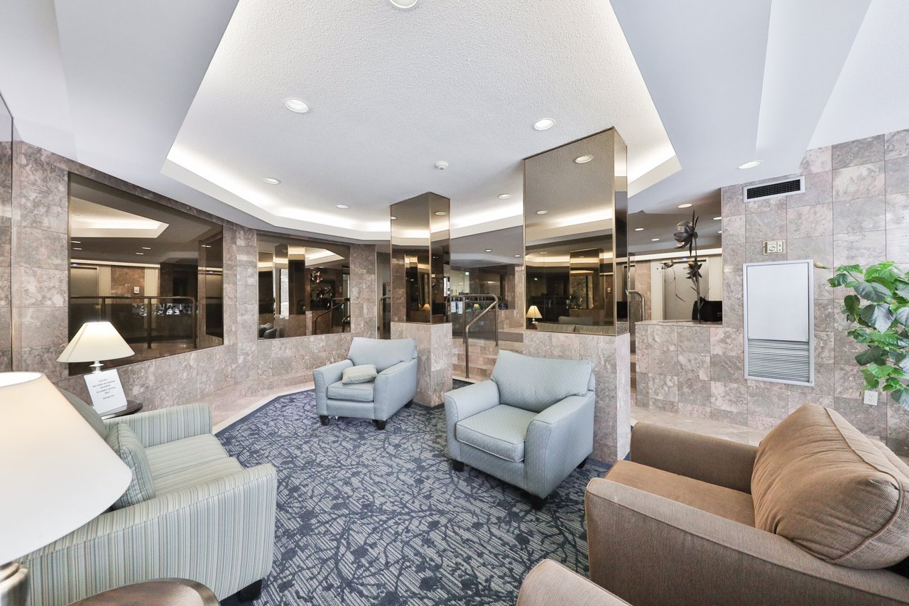 20 Cherrytree Drive #1104