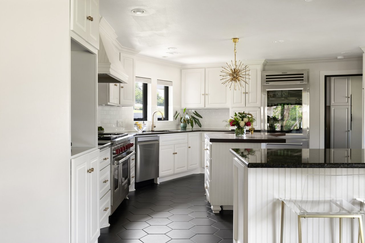 3742 Golden Rain Cove