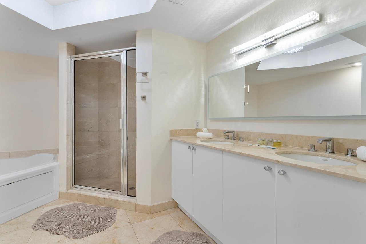 King David Short-Term Rental | Prime Location